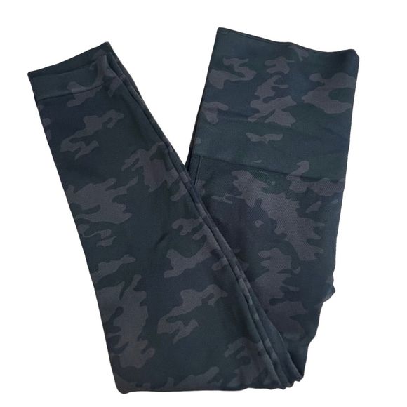 Spanx Womens Gray Camo High‎ Rise Look At Me Now Cropped Leggings Large - Picture 1 of 7